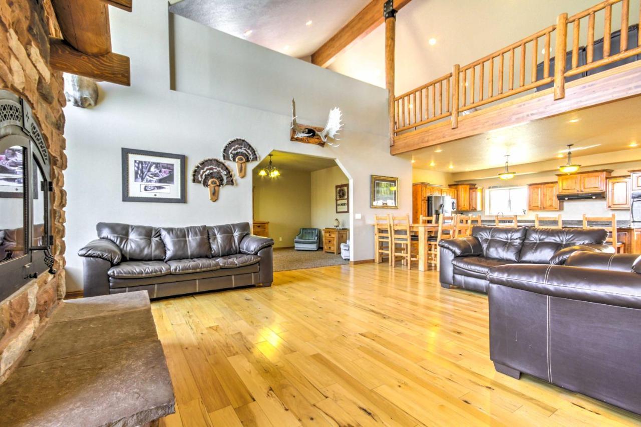 Rustic Bryce Canyon Home With Deck On Sevier River! هاتش المظهر الخارجي الصورة