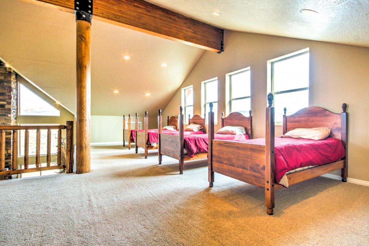 Rustic Bryce Canyon Home With Deck On Sevier River! هاتش المظهر الخارجي الصورة