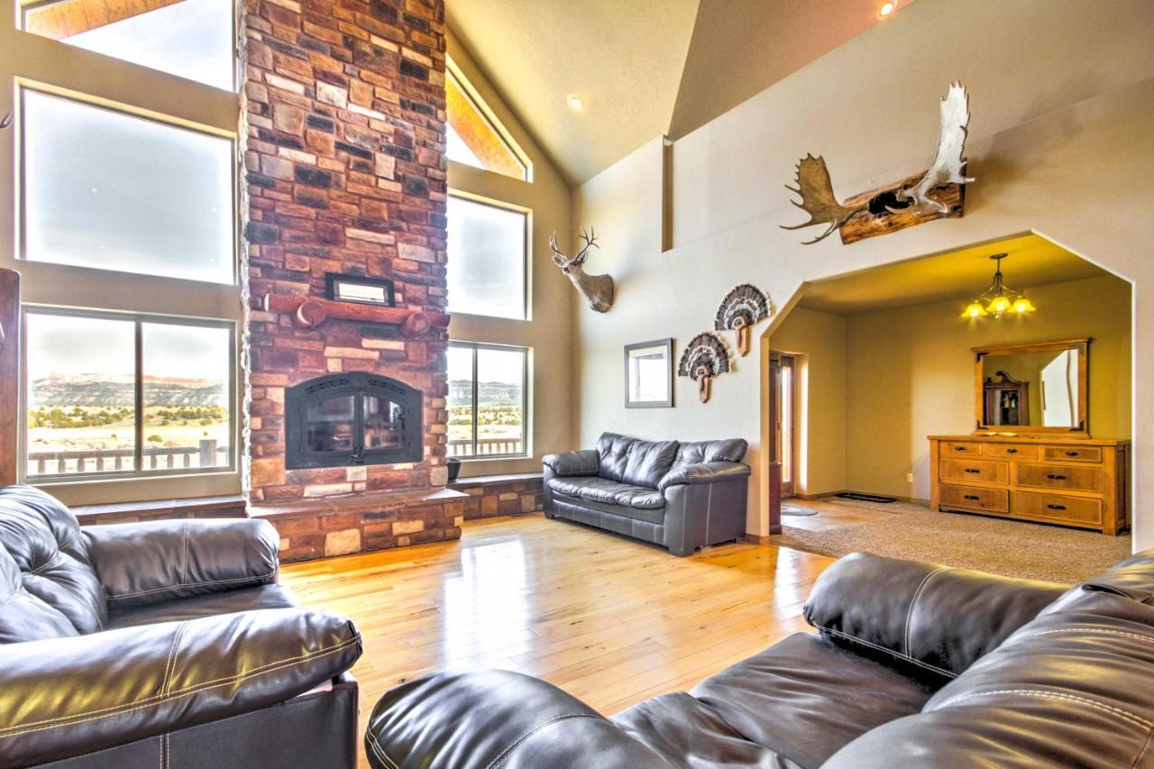Rustic Bryce Canyon Home With Deck On Sevier River! هاتش المظهر الخارجي الصورة