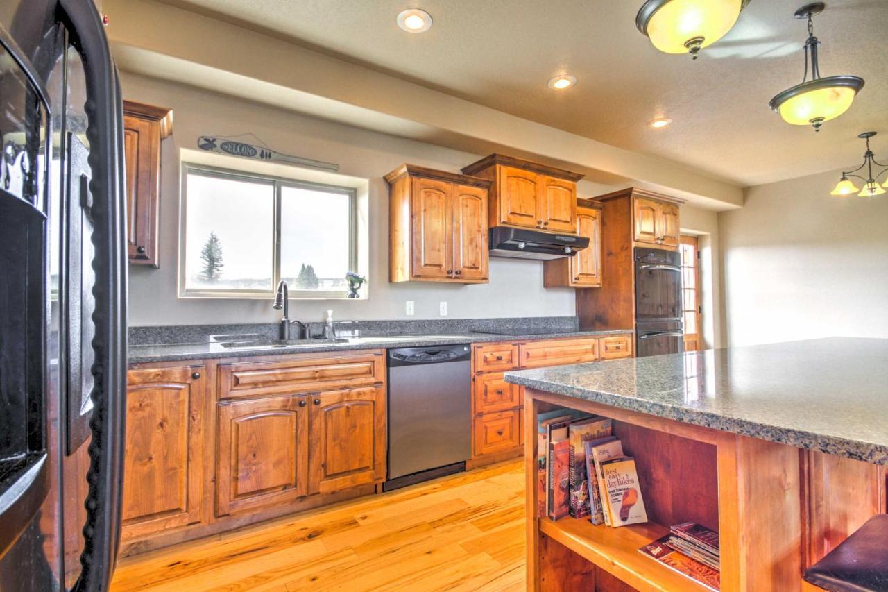 Rustic Bryce Canyon Home With Deck On Sevier River! هاتش المظهر الخارجي الصورة